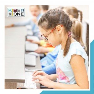 Наконец-то в Москве! - КИБЕРшкола программирования для детей, компьютерные курсы для школьников, начинающих и подростков - KIBERone г. Заринск