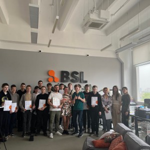 Наши резиденты проходят стажировку в IT-компании BSL - КИБЕРшкола программирования для детей, компьютерные курсы для школьников, начинающих и подростков - KIBERone г. Заринск